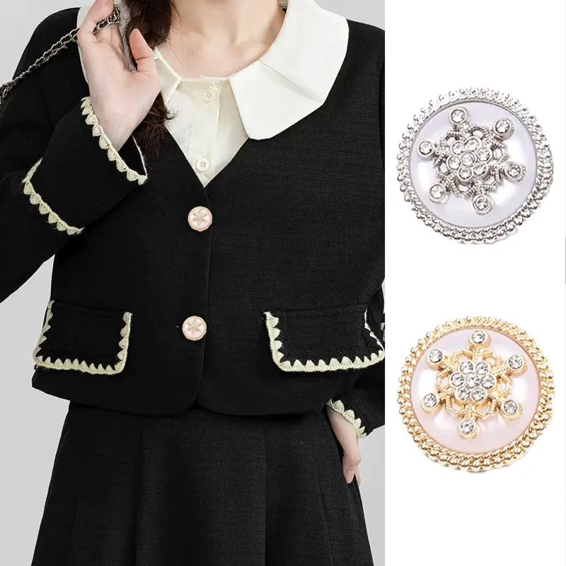 Luxurious and Exquisite Snowflake Diamond Buttons, Fashionable Knitwear, Suit, Clothing Buttons, 20mm, 25mm, 10 Pcs
Luxurious and Exquisite Snowflake Diamond Buttons, Fashionable Knitwear, Suit, Clothing Buttons, 20mm, 25mm, 10 Pcs