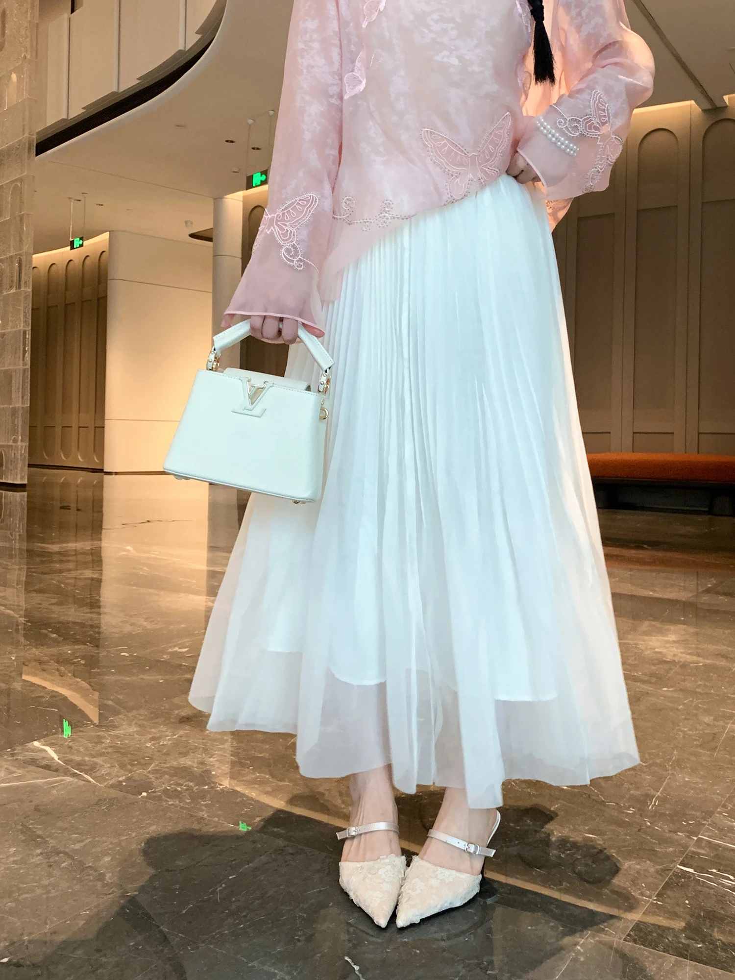 Gogogo Home Retro Fashion Versatile A-Line Skirt High Waist Slimming Midi Length Half Body Skirt Ladies High Waist Lace Polye...
Gogogo Home Retro Fashion Versatile A-Line Skirt High Waist Slimming Midi Length Half Body Skirt Ladies High Waist Lace Polye...