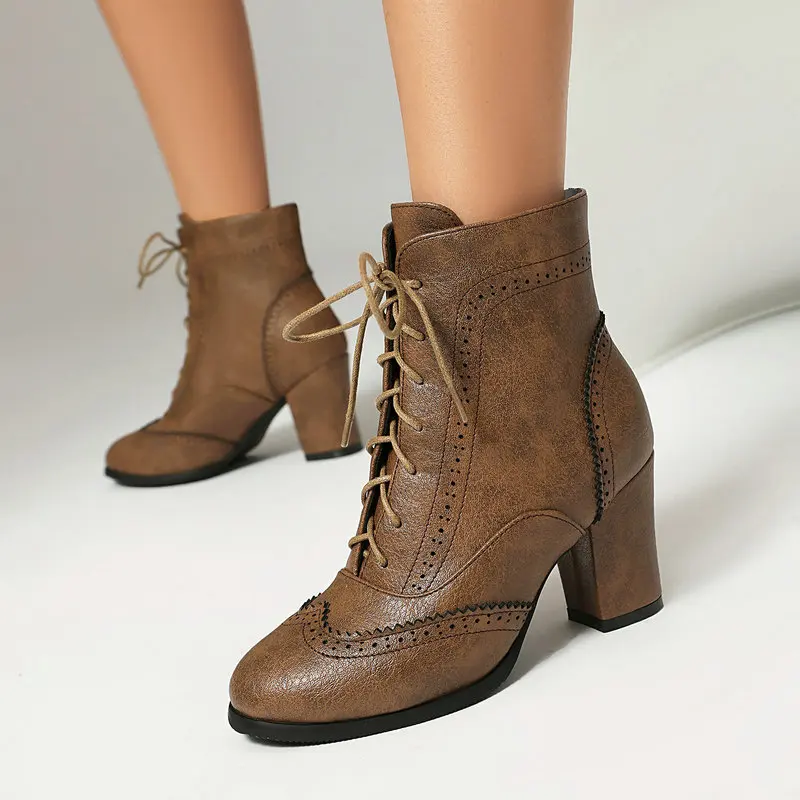 Women Vintage Brogue Style Ankle Boots Round Toe Block Heel Lace-up PU Leather Booties Retro Victorian Style Short Booties
Women Vintage Brogue Style Ankle Boots Round Toe Block Heel Lace-up PU Leather Booties Retro Victorian Style Short Booties