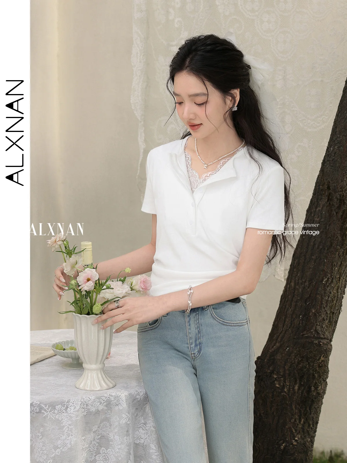 ALXNAN Off-white Women's T-shirt Lace V-neck Short Sleeve T-shirt 2025 Summer Slim Fit Casual Elegant Office Tops Ladies L55013
ALXNAN Off-white Women's T-shirt Lace V-neck Short Sleeve T-shirt 2025 Summer Slim Fit Casual Elegant Office Tops Ladies L55013