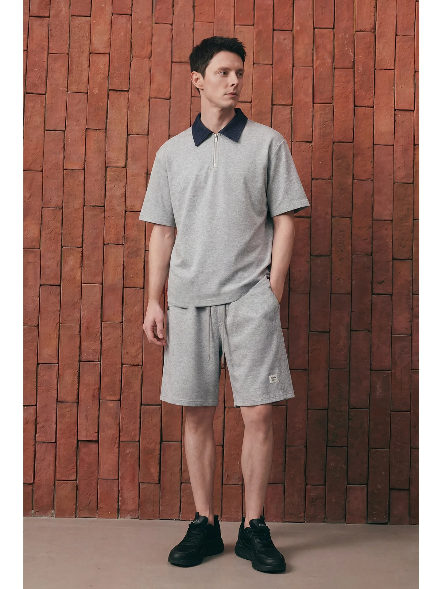 Casual Cleanfit Shirt And Shorts Set with Denim Collar Patchwork Short Sleeve Commute Two Piece Set for Young Men
Casual Cleanfit Shirt And Shorts Set with Denim Collar Patchwork Short Sleeve Commute Two Piece Set for Young Men