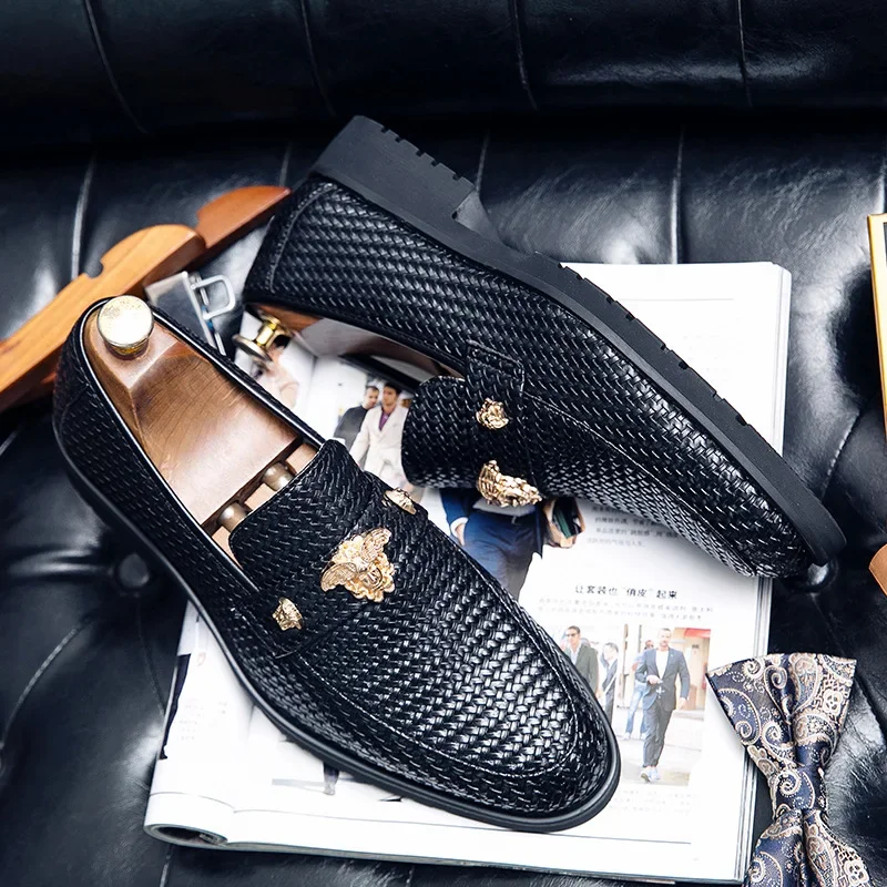 Spring New Set of Feet Business Formal Leather Shoes Men's Large Size British Fashion Le Fu Shoes Personality Black Loafers PX60
Spring New Set of Feet Business Formal Leather Shoes Men's Large Size British Fashion Le Fu Shoes Personality Black Loafers PX60