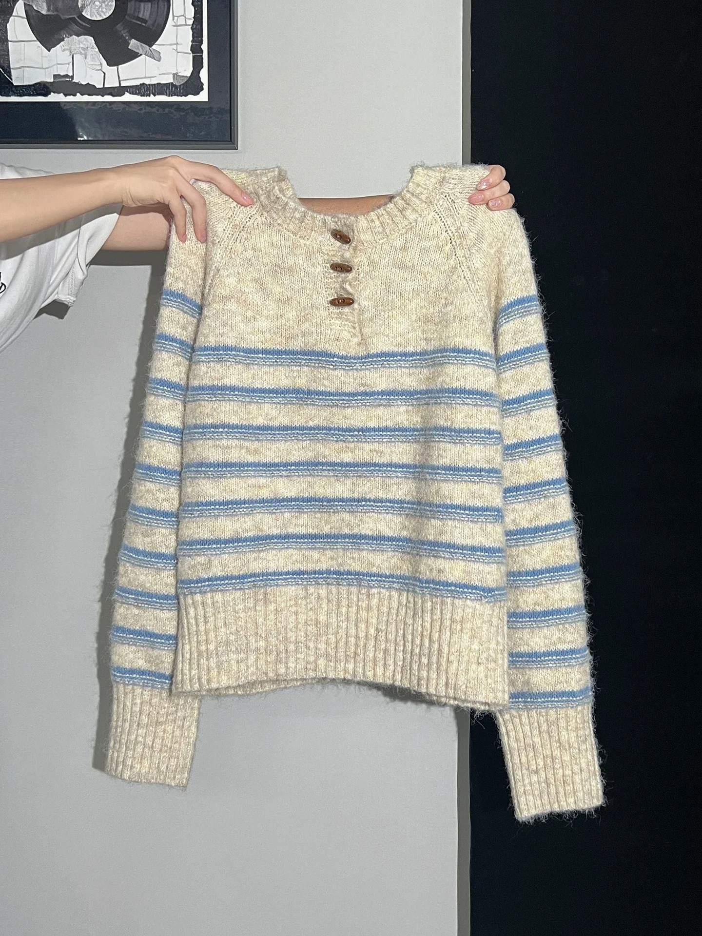 Women's Fashion Casual Round Neck Striped Knitted Hoodie Soft and Comfortable Intercolor Sweater
Women's Fashion Casual Round Neck Striped Knitted Hoodie Soft and Comfortable Intercolor Sweater