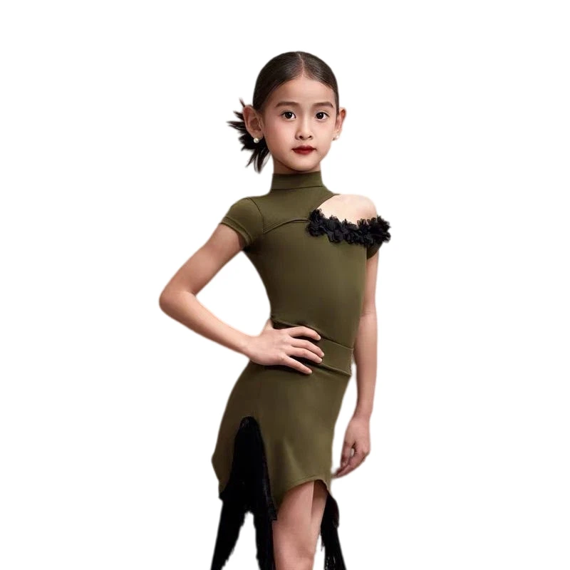 Latin dance costume for girls: fringe skirt with short-sleeved bodysuit, practice, performance, and show wear
Latin dance costume for girls: fringe skirt with short-sleeved bodysuit, practice, performance, and show wear