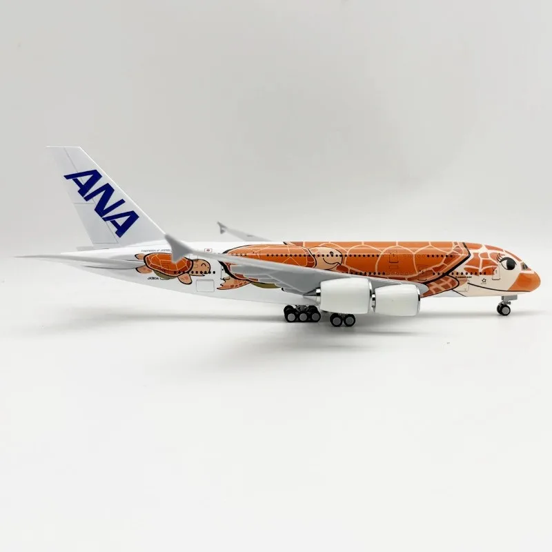 1/50 масштабная игрушка-самолет 30 см Япония ANA A380 модель самолета морская черепаха воздушный литой под давлением самолет украшение для любителей авиации с основанием
1/50 масштабная игрушка-самолет 30 см Япония ANA A380 модель самолета морская черепаха воздушный литой под давлением самолет украшение для любителей авиации с основанием