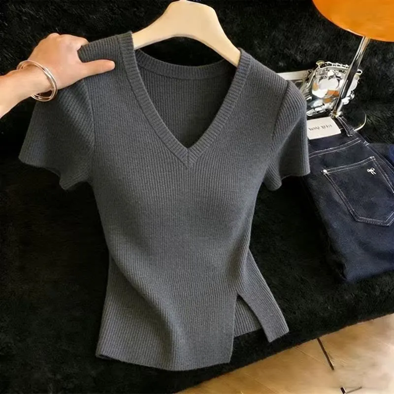 2026 V-Neck Knitted Sweater Women Pullovers New Summer Slit Short Sleeve Knit Sweater Pullover Women Tops Sueters De Mujer Q3757
2026 V-Neck Knitted Sweater Women Pullovers New Summer Slit Short Sleeve Knit Sweater Pullover Women Tops Sueters De Mujer Q3757