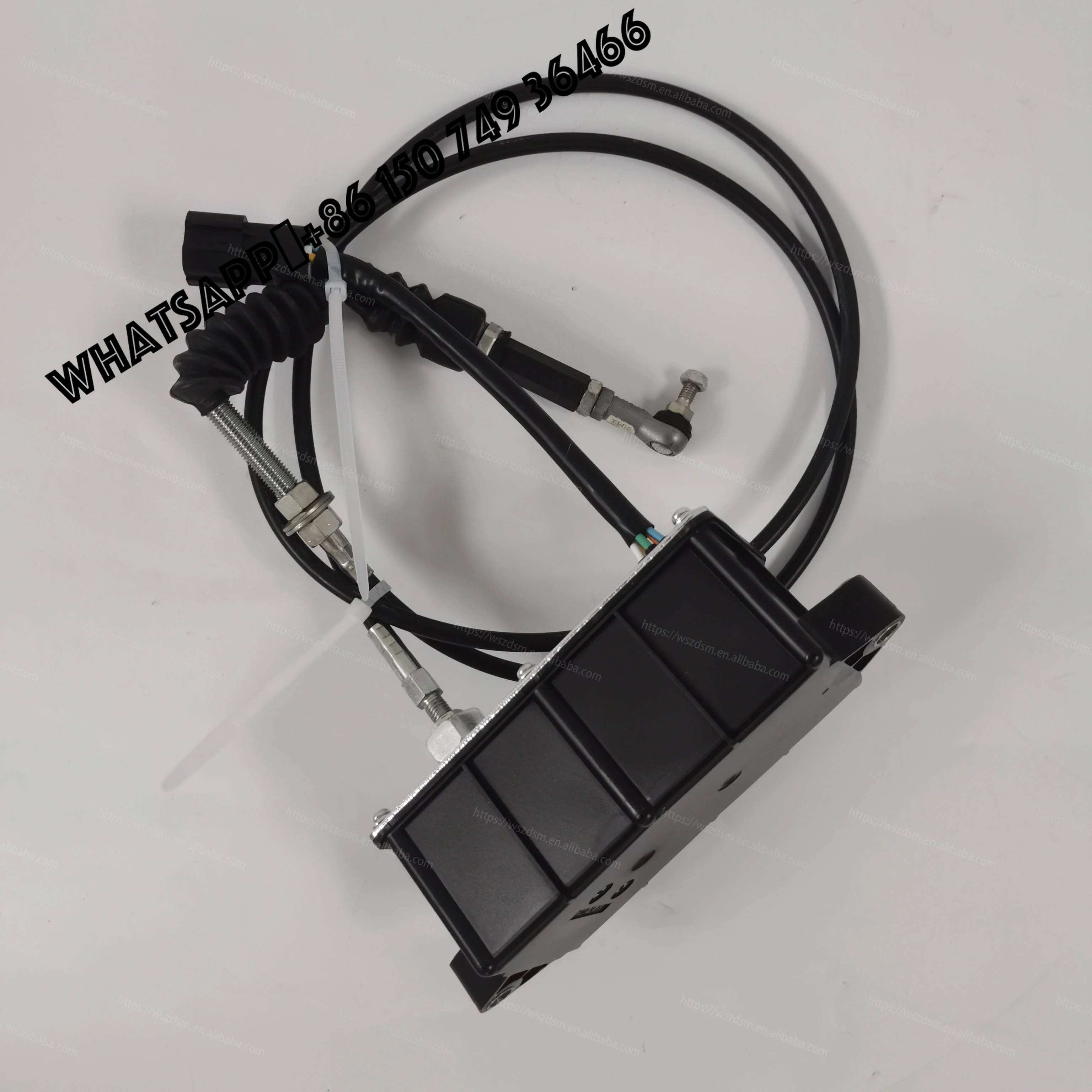 Original Sany Spare Parts Throttle Motor-AC1500 10T-30T Excavator Parts AC1500 Accelerator Stepper Motor Controller Throttle
Original Sany Spare Parts Throttle Motor-AC1500 10T-30T Excavator Parts AC1500 Accelerator Stepper Motor Controller Throttle