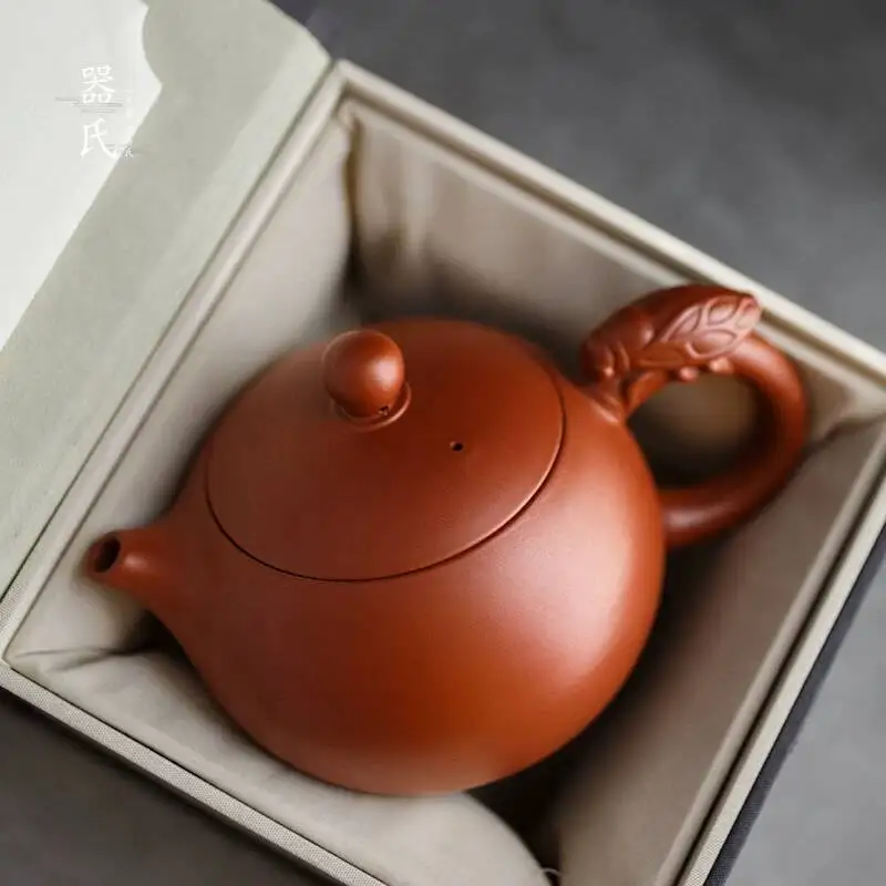 Qishi Ye Linqiang s Groundbreaking Fengming Pot Handmade Purple Clay Made From Original Mineral Red Clay Is A Kung Fu Tea Pot
Qishi Ye Linqiang s Groundbreaking Fengming Pot Handmade Purple Clay Made From Original Mineral Red Clay Is A Kung Fu Tea Pot