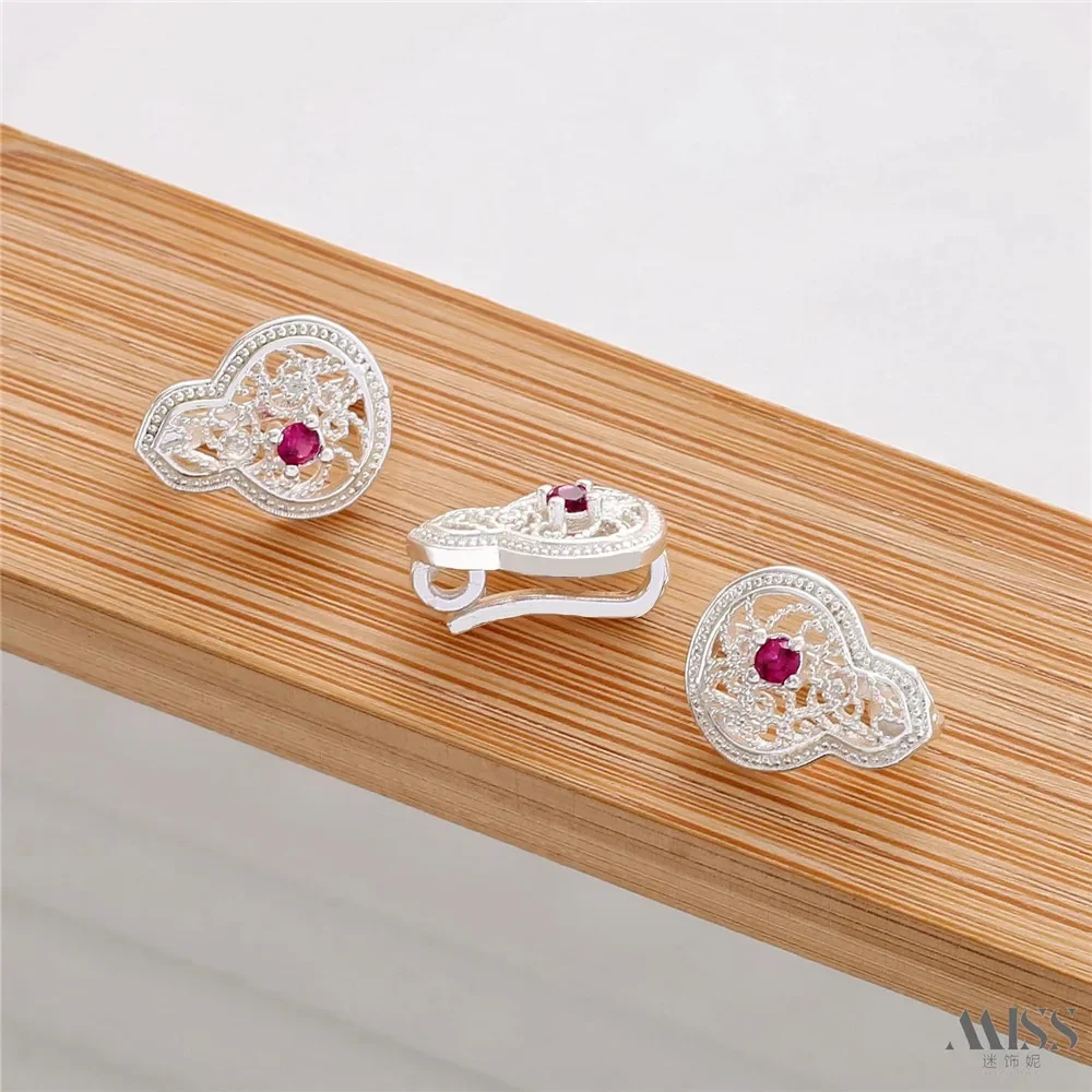 Copper Plated Silver Red Hollow Gourd Pressure Placket Buckle DIY Bracelet Necklace Ending Connection Buckle Head Accessories 
Copper Plated Silver Red Hollow Gourd Pressure Placket Buckle DIY Bracelet Necklace Ending Connection Buckle Head Accessories