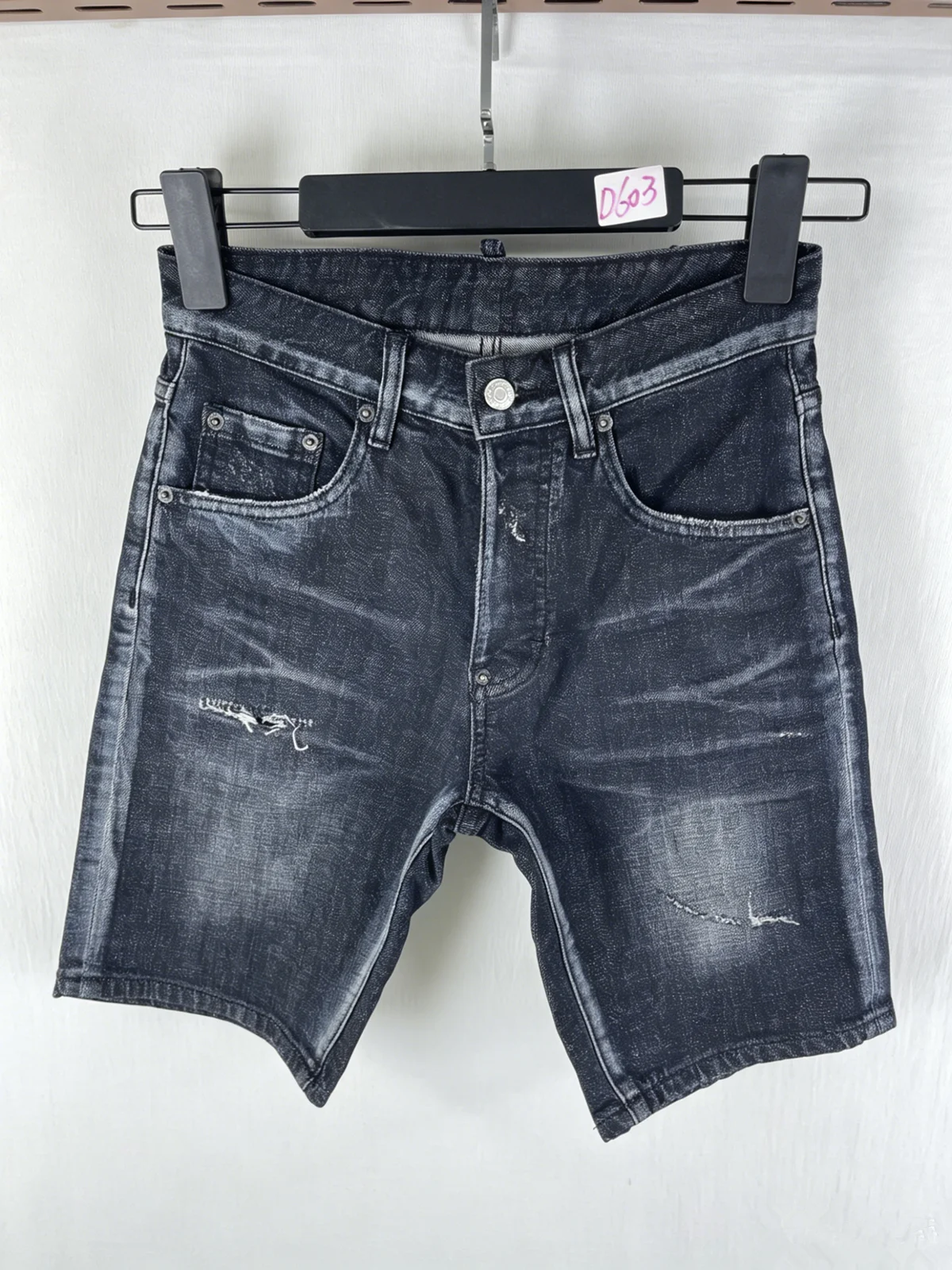 D603 Summer New Men's Jeans Washed Ripped Patch Paint Slim-fit Black Denim Shorts Men
D603 Summer New Men's Jeans Washed Ripped Patch Paint Slim-fit Black Denim Shorts Men