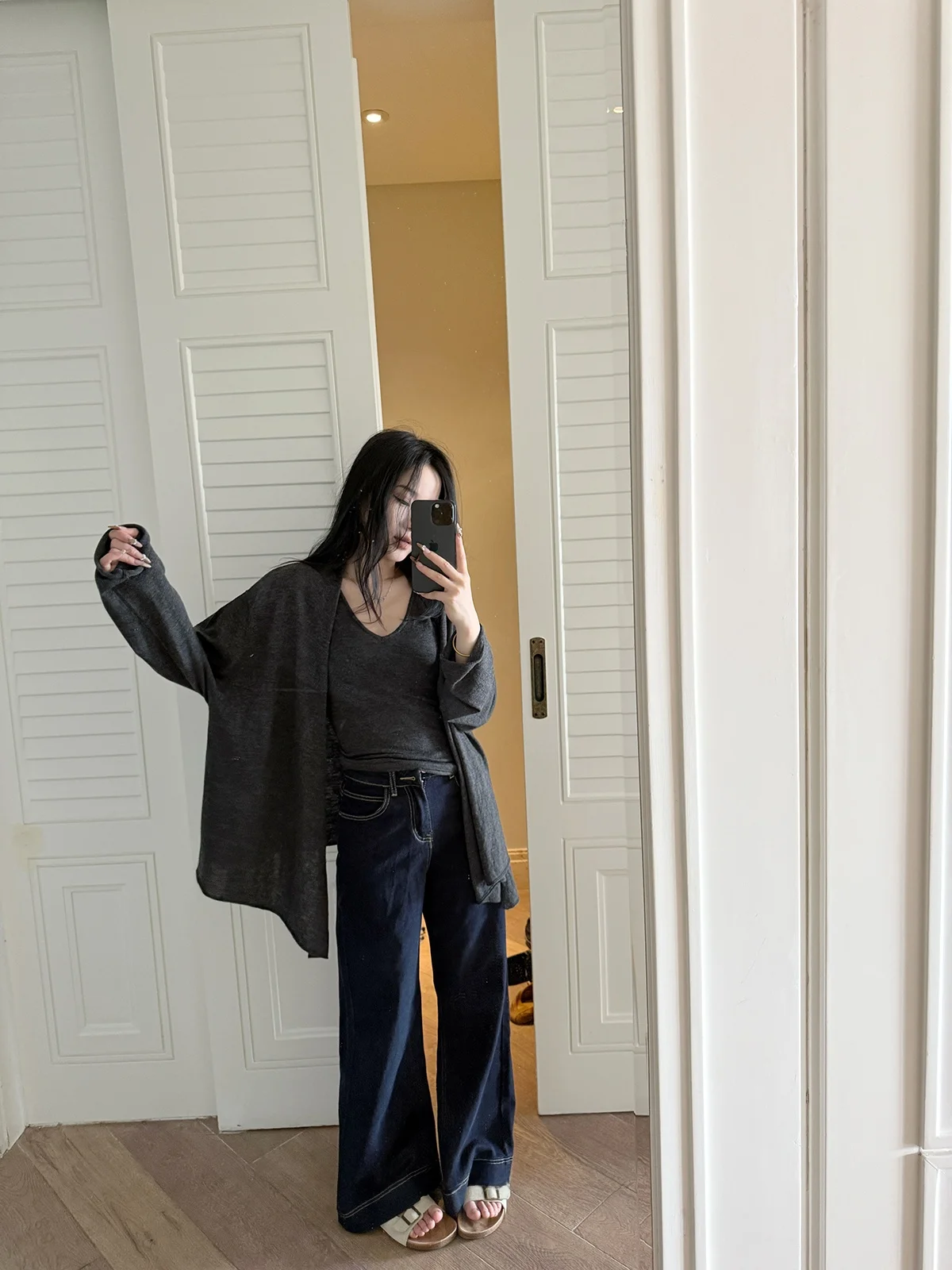 Джинсы женские с высокой талией, синие, свободного кроя, широкие штанины, повседневные, прямые, длинные, универсальные, удобные
Джинсы женские с высокой талией, синие, свободного кроя, широкие штанины, повседневные, прямые, длинные, универсальные, удобные