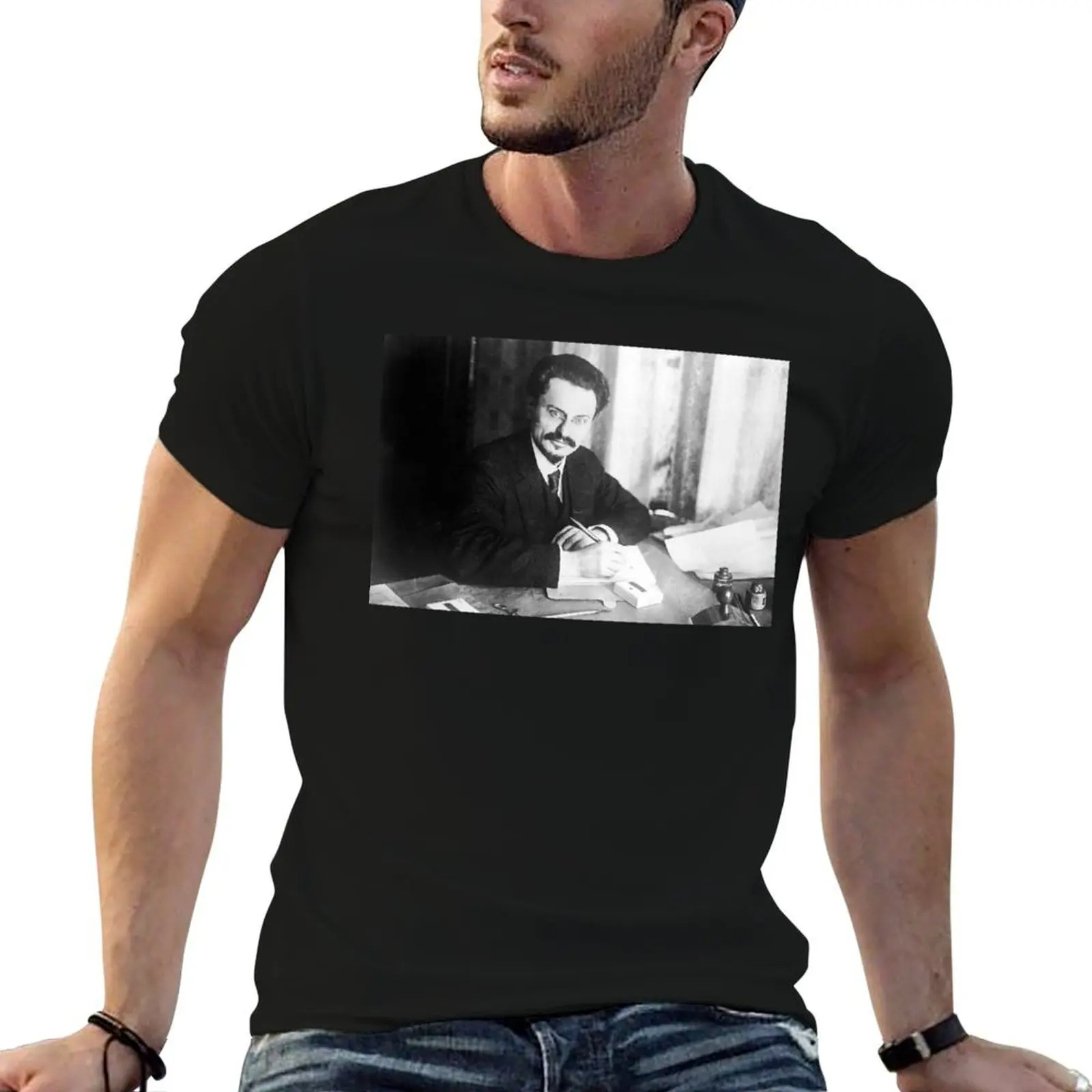 Leon Trotsky T-Shirt t shirt man cotton man t shirt cotton high quality cotton t shirts man 100% T-Shirt
Leon Trotsky T-Shirt t shirt man cotton man t shirt cotton high quality cotton t shirts man 100% T-Shirt