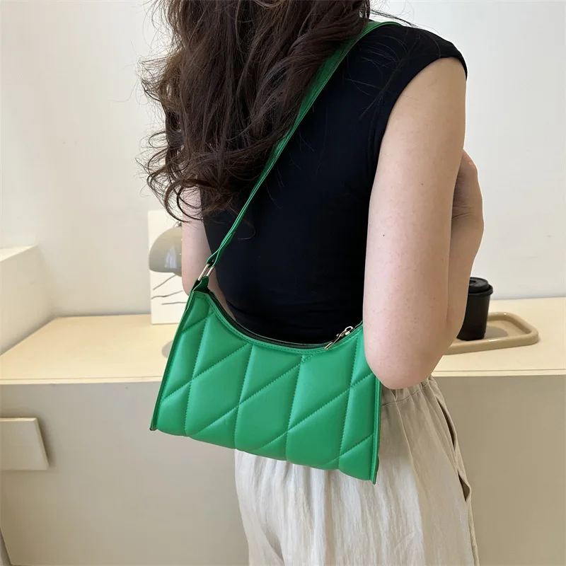 Fashion Messenger Bag Women Soft PU Leather Underarm Shoulder Bag Female Zipper Armpit Flap Bag Trendy Plaid Commuting Handbags
Fashion Messenger Bag Women Soft PU Leather Underarm Shoulder Bag Female Zipper Armpit Flap Bag Trendy Plaid Commuting Handbags