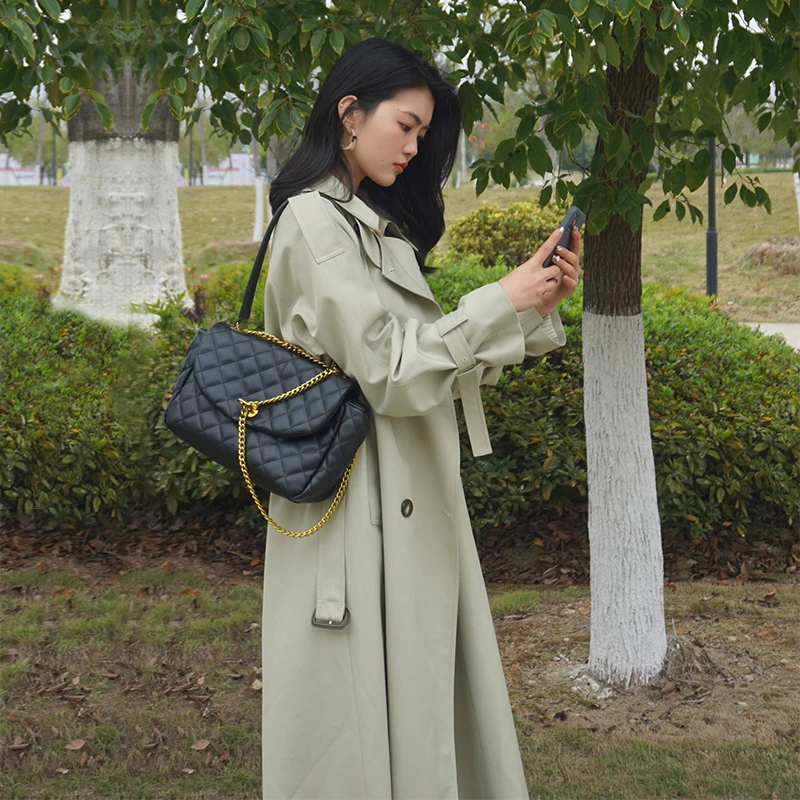 Black Trench Coat Woman Windbreaker For Girls Attire Pleating Double-Vented Female'S Feminine Waistline Buttoning Youthful
Black Trench Coat Woman Windbreaker For Girls Attire Pleating Double-Vented Female'S Feminine Waistline Buttoning Youthful