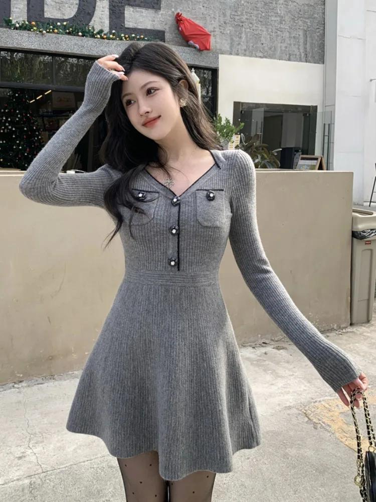 Knitted Patchwork Long Sleeve Dress Women's New Style V-neck Color Waist-cinching Slim A-line Skirt Bodycon Dress
Knitted Patchwork Long Sleeve Dress Women's New Style V-neck Color Waist-cinching Slim A-line Skirt Bodycon Dress