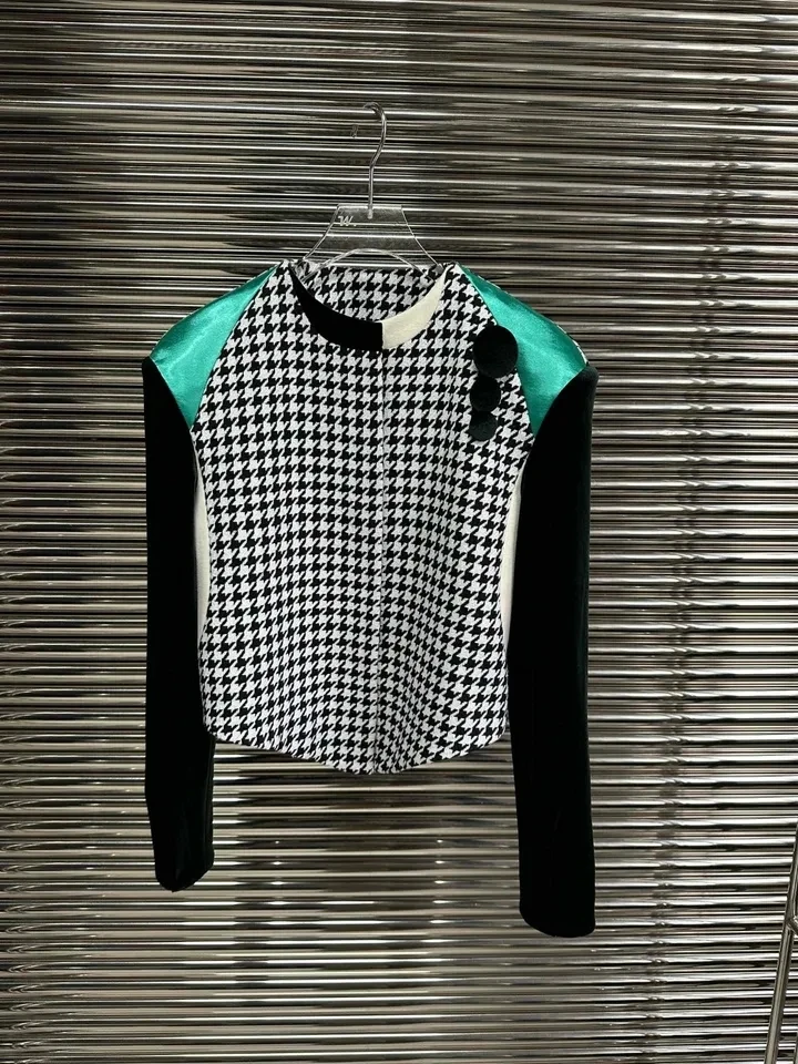 2024 Spring Luxury Fashion Women High Quality Casual Plaid Patchwork Chic Coat Outerwear Jacket for Female
2024 Spring Luxury Fashion Women High Quality Casual Plaid Patchwork Chic Coat Outerwear Jacket for Female