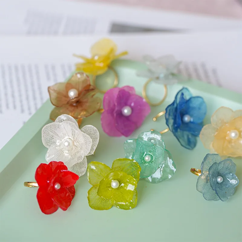 Unique Epoxy Resin Hydrangea Flower Rings Women Handmaking Natural Hydrangea Finger Rings Elegant Immortal Floral Rings Jewelry
Unique Epoxy Resin Hydrangea Flower Rings Women Handmaking Natural Hydrangea Finger Rings Elegant Immortal Floral Rings Jewelry