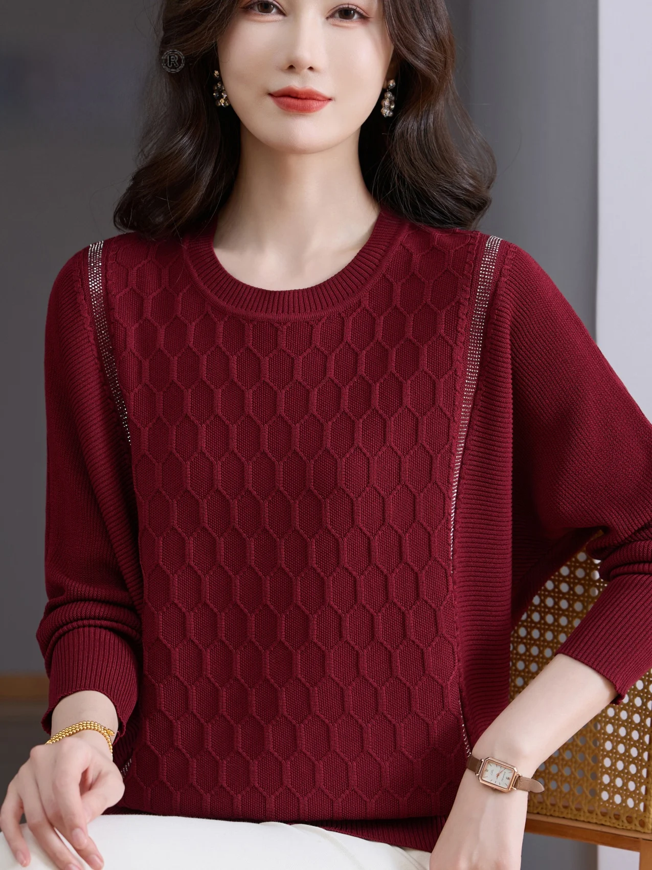 Spring Autumn round Ne Knitted Sweater Women's Loose Batwing Sve Faionable Drill Top plus Size Comfortable Breathable
Spring Autumn round Ne Knitted Sweater Women's Loose Batwing Sve Faionable Drill Top plus Size Comfortable Breathable