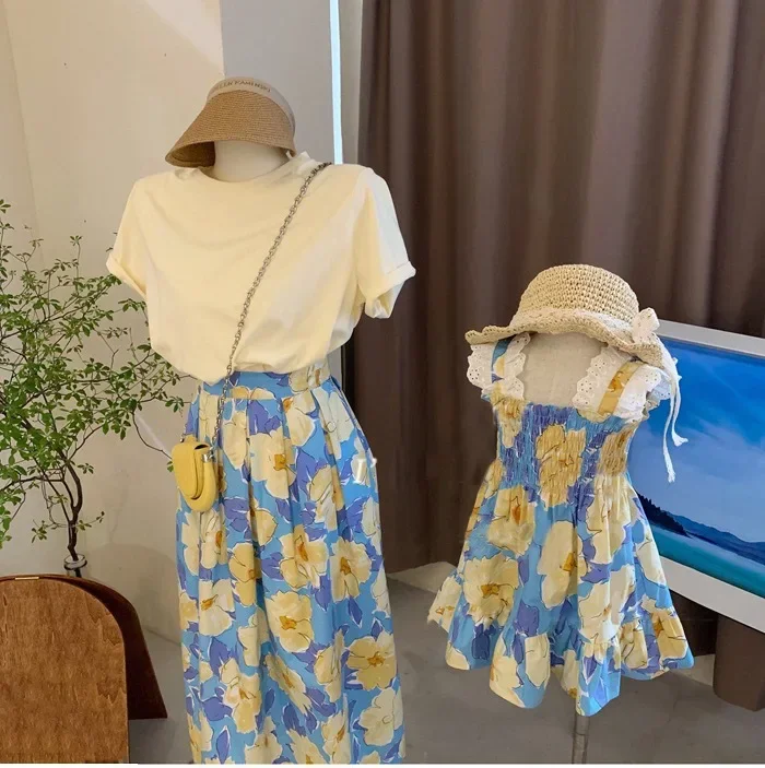Mother and Douther Clothes Summer Women R Shirt Skirts Two Piece Set Baby Girls Floral Dresses Family Matching Summer Clothing
Mother and Douther Clothes Summer Women R Shirt Skirts Two Piece Set Baby Girls Floral Dresses Family Matching Summer Clothing