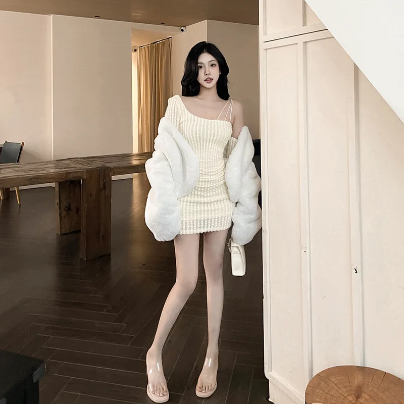 Elegant Temperament Knitted Dress Autumn And Winter New Item Solid Color Slim Fit Pure Style Short Skirt
Elegant Temperament Knitted Dress Autumn And Winter New Item Solid Color Slim Fit Pure Style Short Skirt