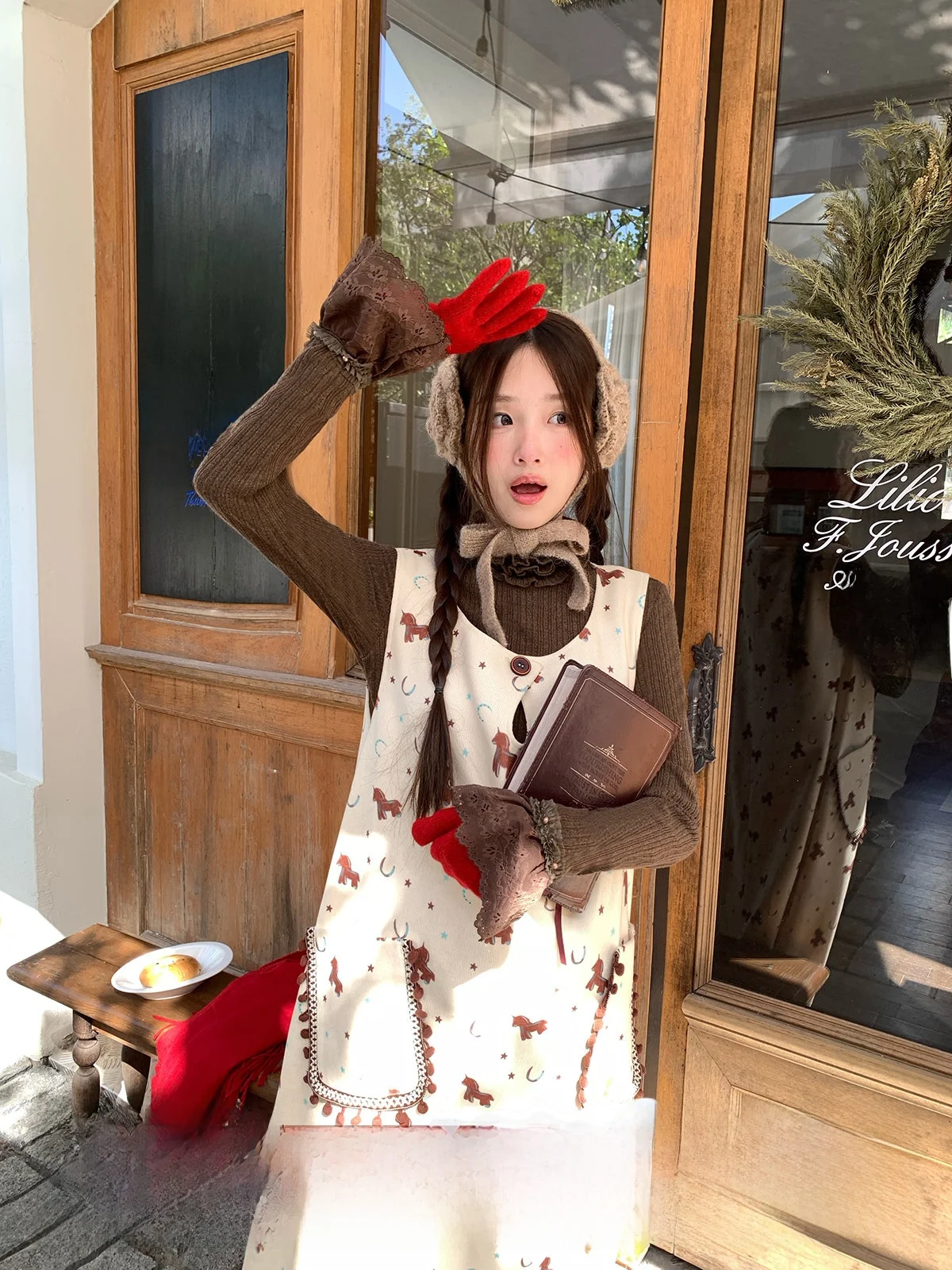 Новинка! Женская весенняя многослойная юбка А-силуэта Aosphere Little Vest Dr для создания милого и нежного образа.
Новинка! Женская весенняя многослойная юбка А-силуэта Aosphere Little Vest Dr для создания милого и нежного образа.