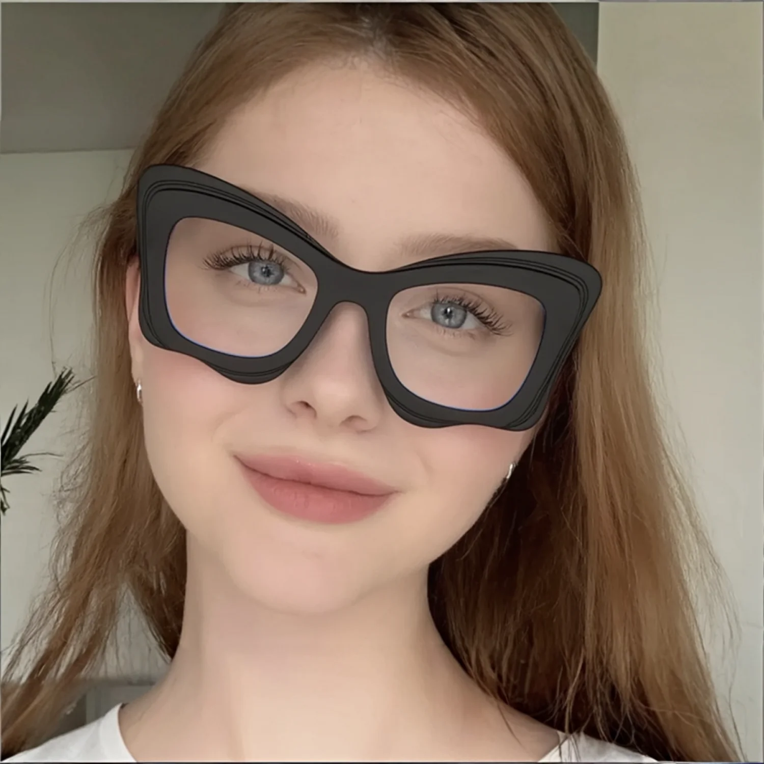 Butterfly-Shaped Women's Anti-Blue Light Decorative Glasses, Stylish Design, Multiple Colors Available
Butterfly-Shaped Women's Anti-Blue Light Decorative Glasses, Stylish Design, Multiple Colors Available