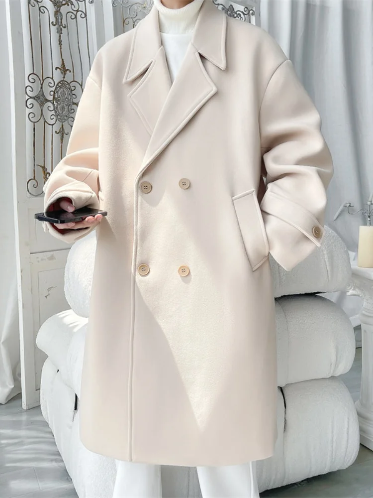 Long Double-Breasted Men's Woolen Coat Knee-Length Briti Sle Autumn Winter Faionable Urban Youth Casual Pure Color Coat
Long Double-Breasted Men's Woolen Coat Knee-Length Briti Sle Autumn Winter Faionable Urban Youth Casual Pure Color Coat