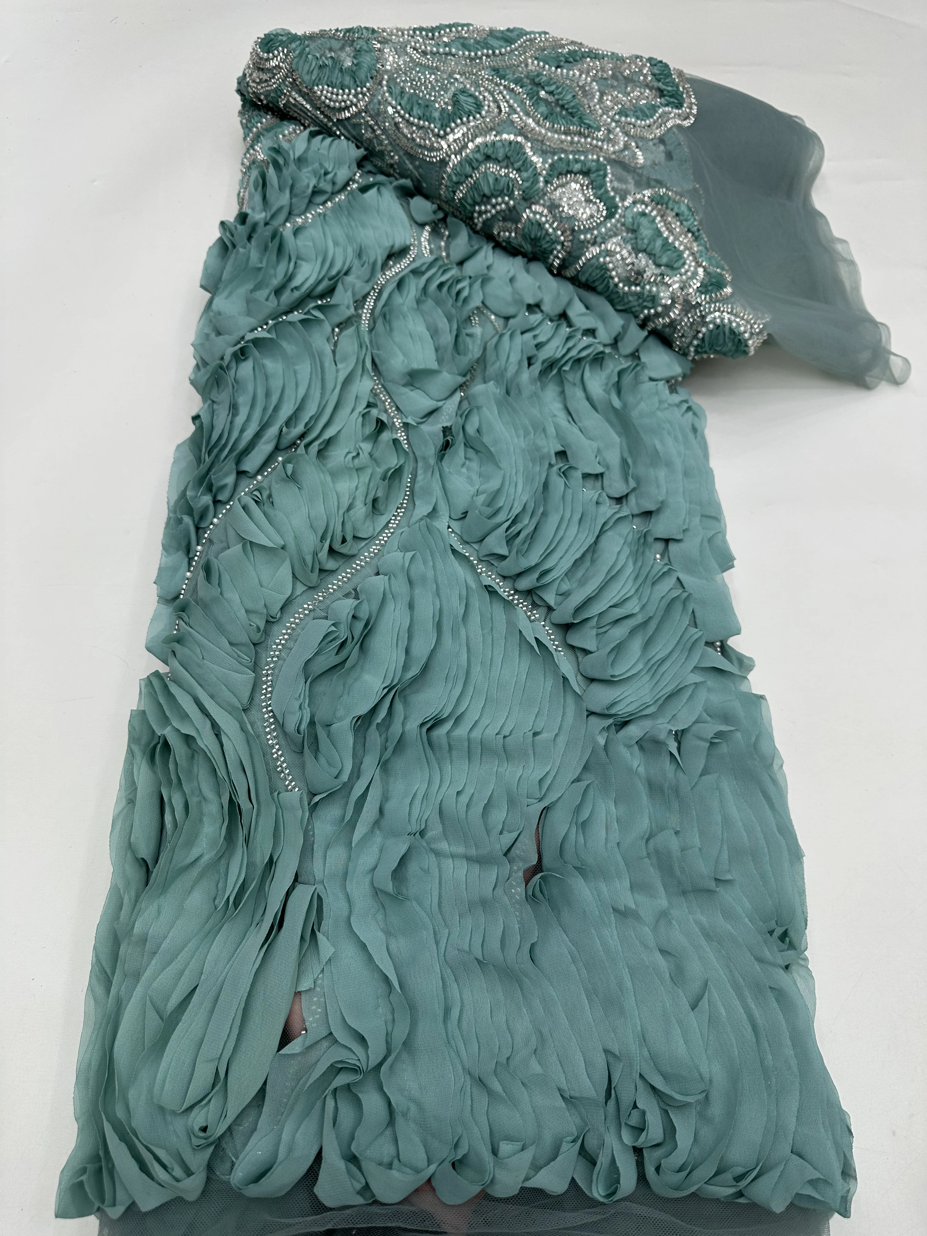 African Lace Fabric High Quality 2023 French Embroidery Nigerian Sewing Material Handcut Sequins Beads Net Lace Fabric Material
African Lace Fabric High Quality 2023 French Embroidery Nigerian Sewing Material Handcut Sequins Beads Net Lace Fabric Material
