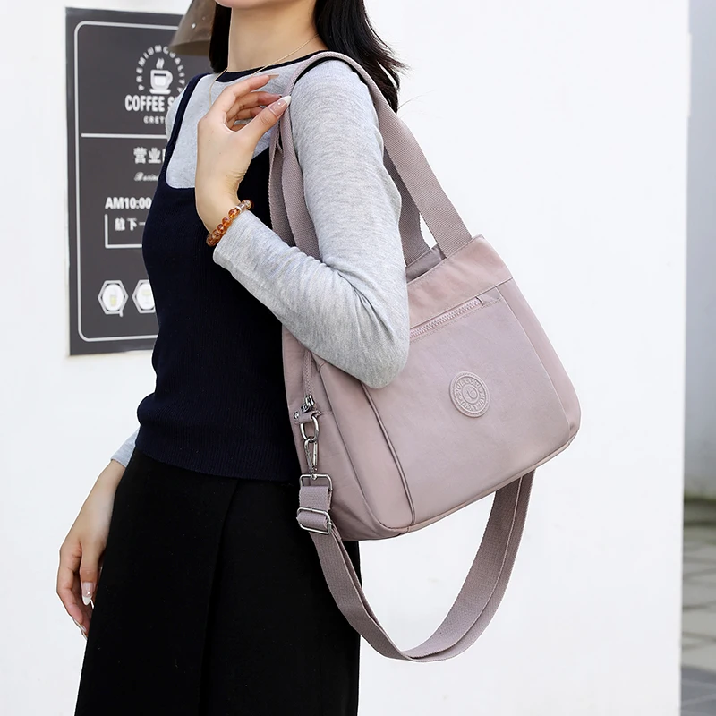 Nylon Small Square Bag Simple Casual Versatile Women's Single Shoulder Large Capacity Commuting Crossbody Bag
Nylon Small Square Bag Simple Casual Versatile Women's Single Shoulder Large Capacity Commuting Crossbody Bag