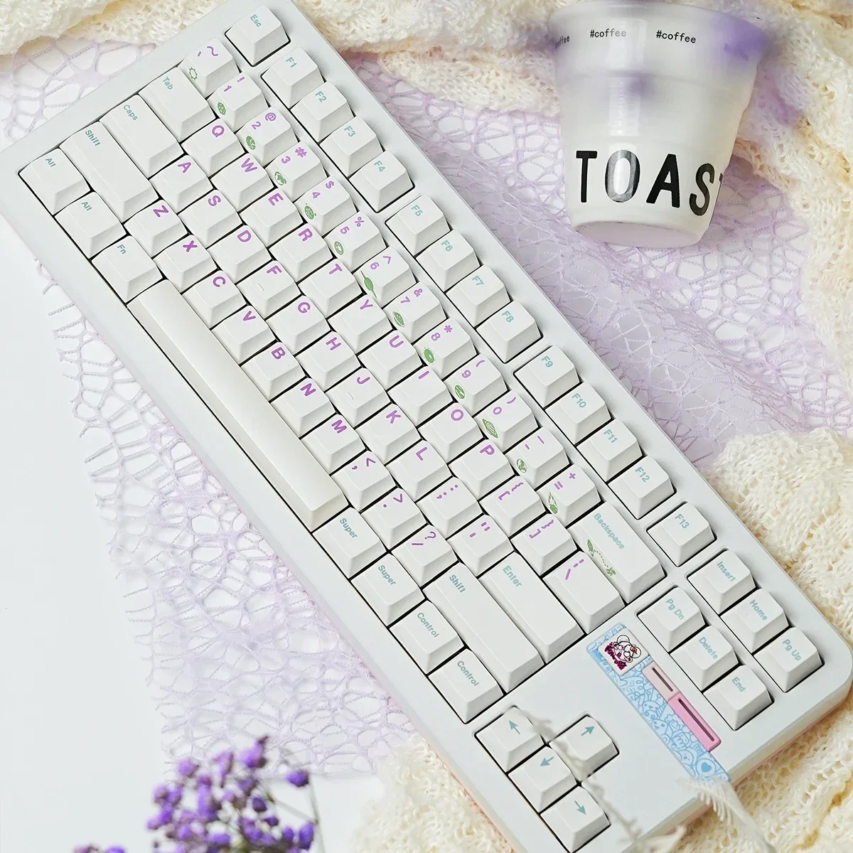 Black/White Star Travel Mechanical Keyboard Keycap Original PBT Spraying Side Engraving
Black/White Star Travel Mechanical Keyboard Keycap Original PBT Spraying Side Engraving