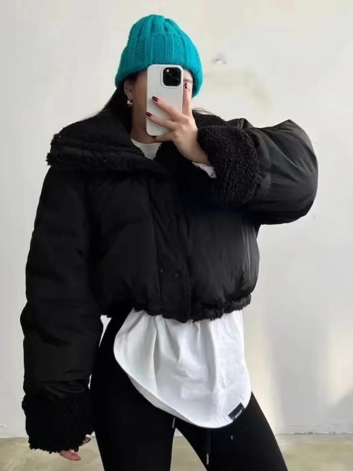 Faionable Thiened Winter Jaet женская хлопковая свободная бейсбольная шуба с мехом ягненка теплая маленькая корейская версия
Faionable Thiened Winter Jaet женская хлопковая свободная бейсбольная шуба с мехом ягненка теплая маленькая корейская версия
