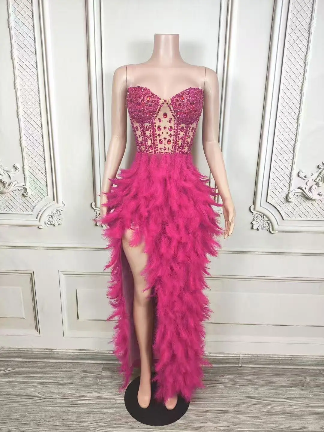 Sparkle Rhinestone Feather Sexy Brown NudeMesh Dress Women Elegant Evening Party BirthdayPerformance Photoshoot Costume C435
Sparkle Rhinestone Feather Sexy Brown NudeMesh Dress Women Elegant Evening Party BirthdayPerformance Photoshoot Costume C435