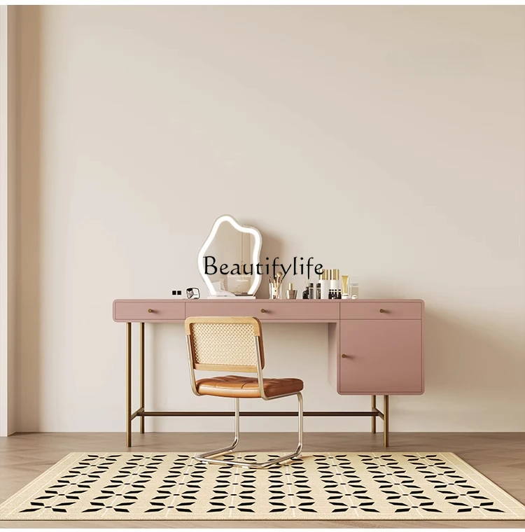 Solid wood dresser retro bedroom modern minimalist makeup table light luxury dresser
Solid wood dresser retro bedroom modern minimalist makeup table light luxury dresser