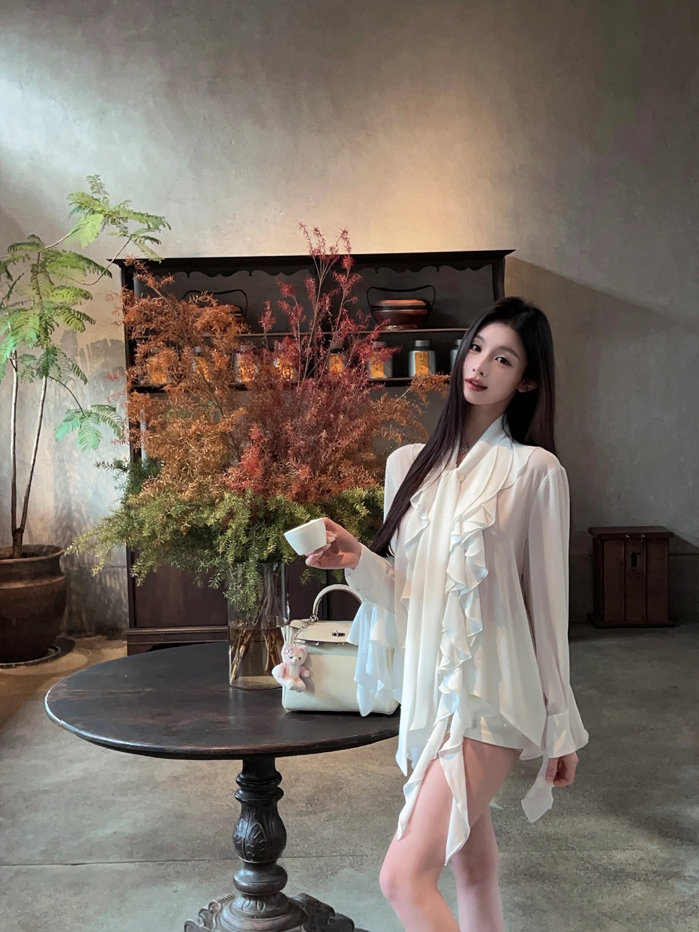 Новая весенняя женская блузка FairyJiang: белая, с длинным рукавом, для многослойных образов, свободного кроя, повседневная, дышащая, приятная к телу.
Новая весенняя женская блузка FairyJiang: белая, с длинным рукавом, для многослойных образов, свободного кроя, повседневная, дышащая, приятная к телу.