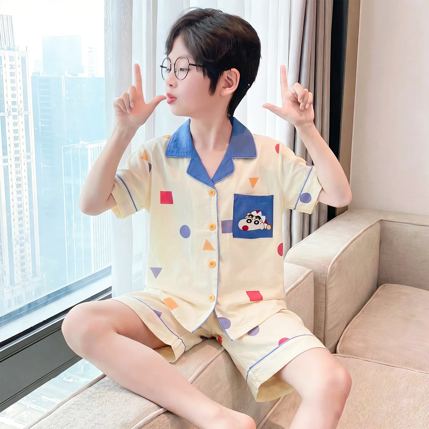 Crayon Shin-Chan Children's Summer Boys Pajamas Set Short Sleeve Shorts Cardigan Lapel Sleepwear Cute Fashion Boy Homewear Gift
Crayon Shin-Chan Children's Summer Boys Pajamas Set Short Sleeve Shorts Cardigan Lapel Sleepwear Cute Fashion Boy Homewear Gift