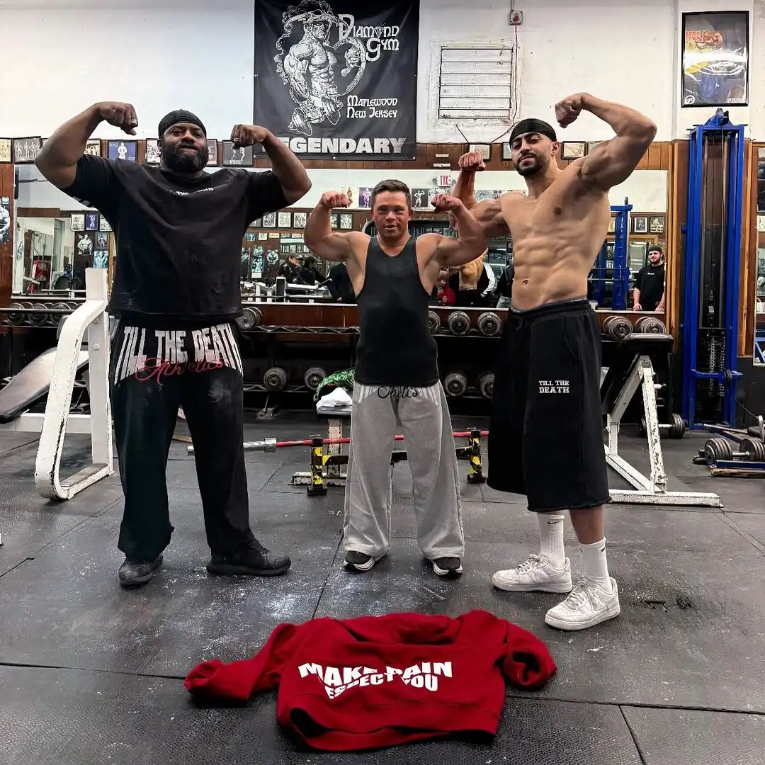 Спортивные шорты TILL THE DEATH 3/4 SWEAT TTD Athletics черного цвета, свитера Powerwing размером США
Спортивные шорты TILL THE DEATH 3/4 SWEAT TTD Athletics черного цвета, свитера Powerwing размером США