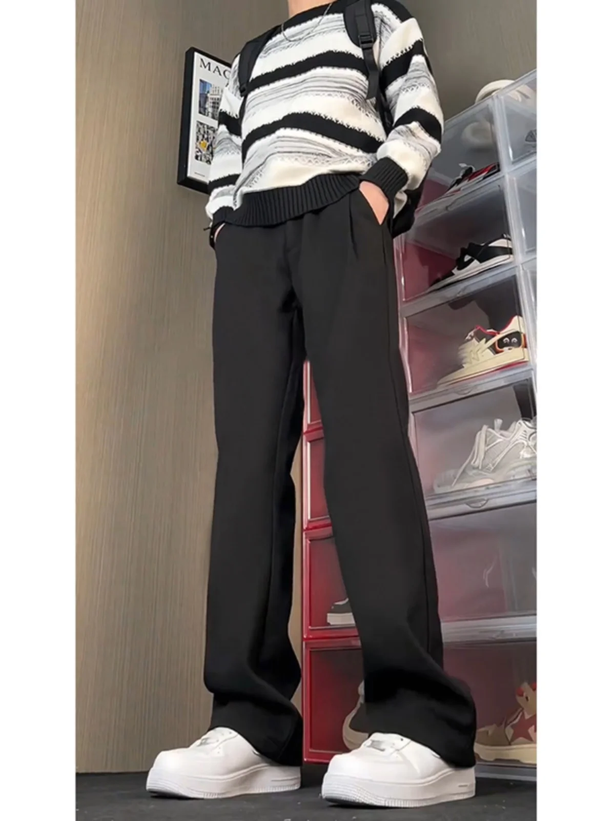 Мужские шерстяные повседневные брюки Bla: осенне-зимние, плотные, прямого кроя, слегка расклешенные, в американском стиле, для создания элегантного образа
Мужские шерстяные повседневные брюки Bla: осенне-зимние, плотные, прямого кроя, слегка расклешенные, в американском стиле, для создания элегантного образа