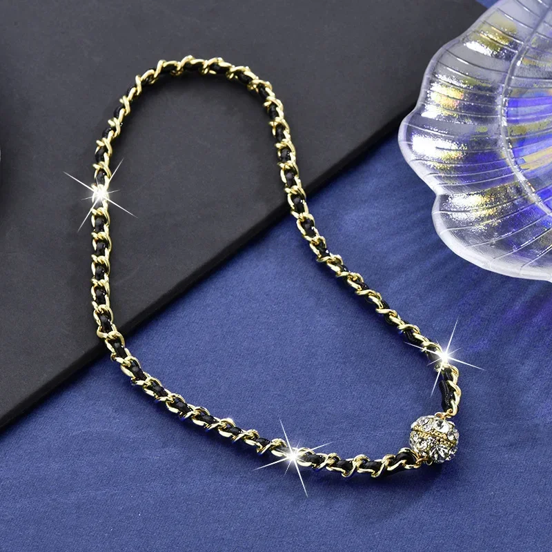 2025 Diamond ball magnet high-end women's rope necklace, round ball magnet collarbone chain 
2025 Diamond ball magnet high-end women's rope necklace, round ball magnet collarbone chain