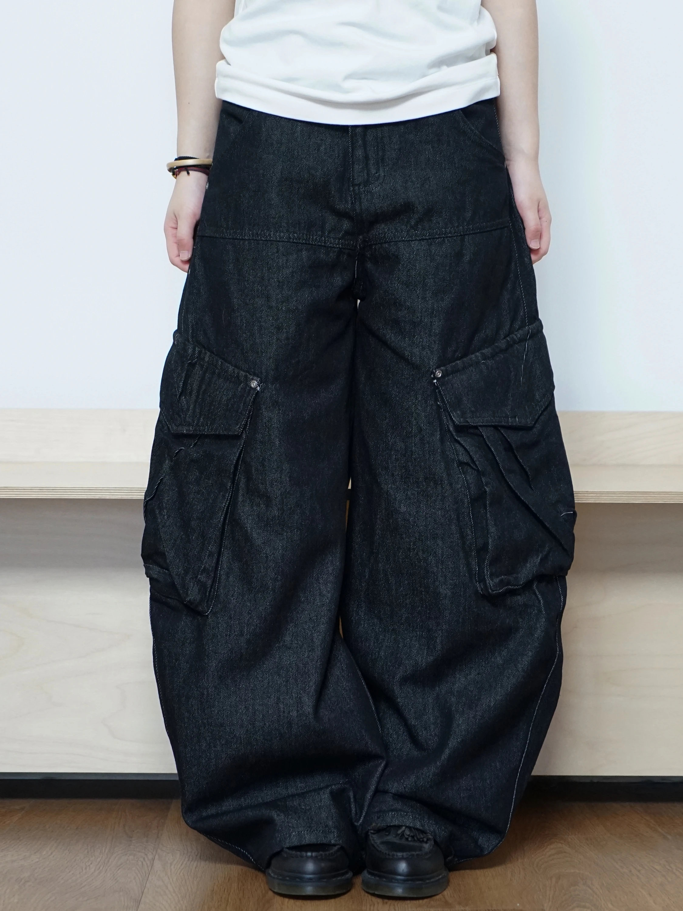 Retro Workwear Wide Leg Loose Fit Jeans American High Street Style mid Waist Zipper Closure Non-Stretch Denim Pants
Retro Workwear Wide Leg Loose Fit Jeans American High Street Style mid Waist Zipper Closure Non-Stretch Denim Pants