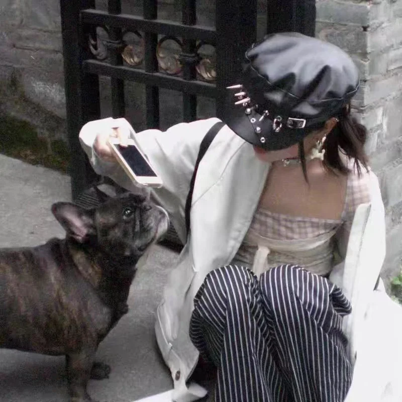 Trendy Non Mainstream Men's And Women's Hats With Rivets, Adult Hip-hop Street Dance Skull Hats, Punk Style Sun Protection
Trendy Non Mainstream Men's And Women's Hats With Rivets, Adult Hip-hop Street Dance Skull Hats, Punk Style Sun Protection