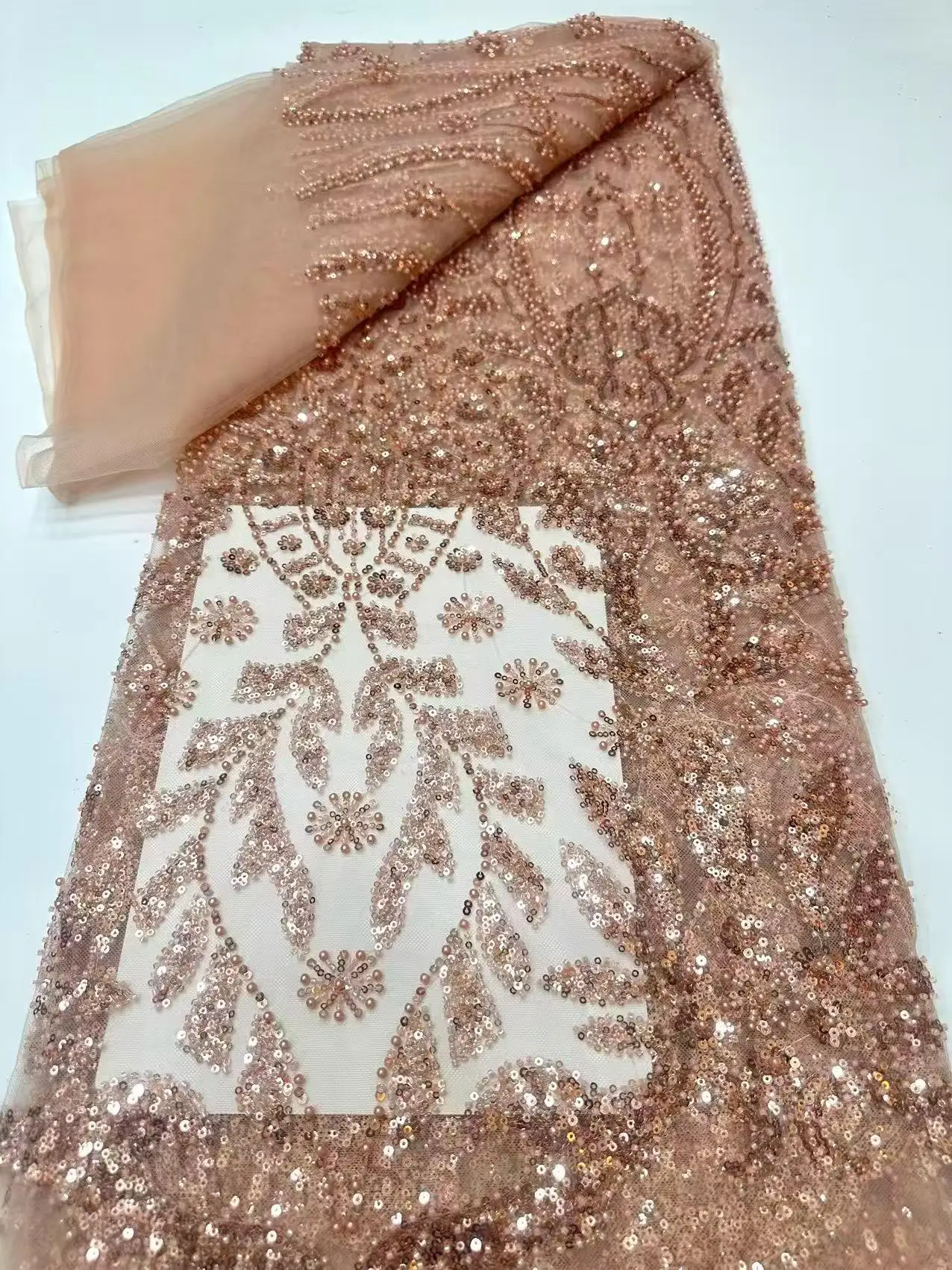 High Quality Nigerian Beaded Lace Fabric 5 Yards End African Sequins Embroidery Tulle Lace For Wedding Party Dress Sewing
High Quality Nigerian Beaded Lace Fabric 5 Yards End African Sequins Embroidery Tulle Lace For Wedding Party Dress Sewing
