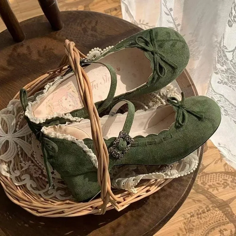 Французские ретро-туфли с круглым носком на среднем каблуке, весенне-осенние, новые, в стиле Лолита, милые, универсальные, с бантом, Мэри Джейн
Французские ретро-туфли с круглым носком на среднем каблуке, весенне-осенние, новые, в стиле Лолита, милые, универсальные, с бантом, Мэри Джейн