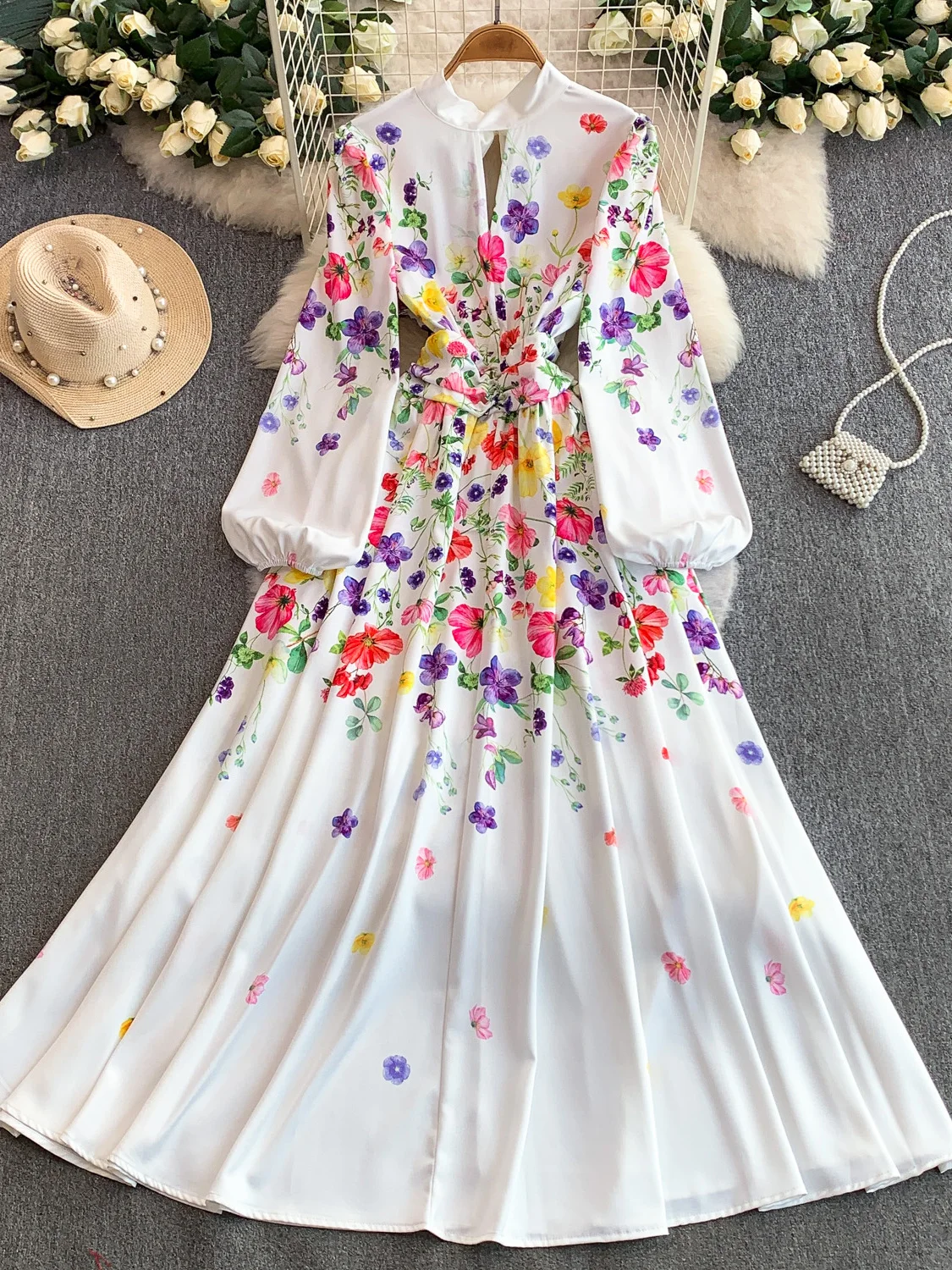 Весенне-осеннее женское модное платье 2026 года с круглым вырезом, вырезами, плиссированной талией и принтом, длинное, для праздников
Весенне-осеннее женское модное платье 2026 года с круглым вырезом, вырезами, плиссированной талией и принтом, длинное, для праздников