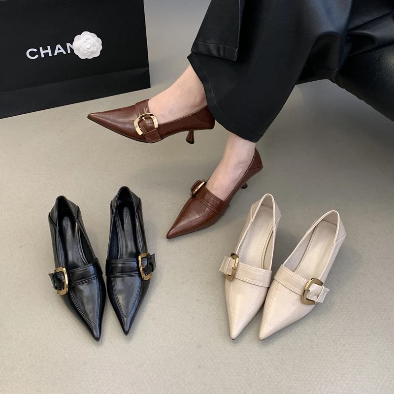 SUOJIALUN/2026, весенние новые брендовые женские туфли-лодочки, модные женские элегантные топсайдеры с большой пряжкой, одинарный высокий каблук с острым носком
SUOJIALUN/2026, весенние новые брендовые женские туфли-лодочки, модные женские элегантные топсайдеры с большой пряжкой, одинарный высокий каблук с острым носком