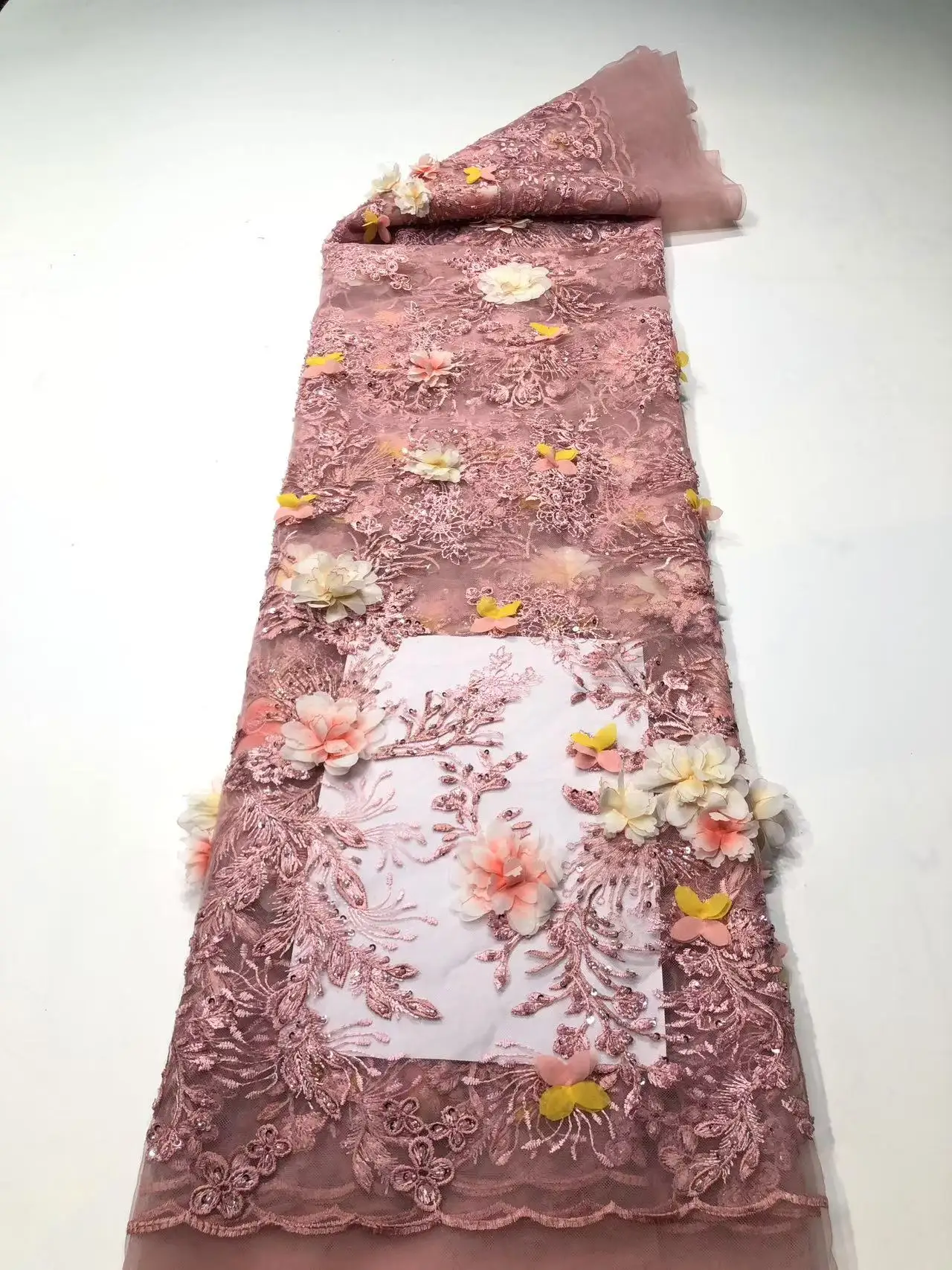 2025 New African French Nigerian High End Lace Fabric 3D With Beads Sequins Mesh for Embroidery Wedding Party Bride Sewing Dress
2025 New African French Nigerian High End Lace Fabric 3D With Beads Sequins Mesh for Embroidery Wedding Party Bride Sewing Dress