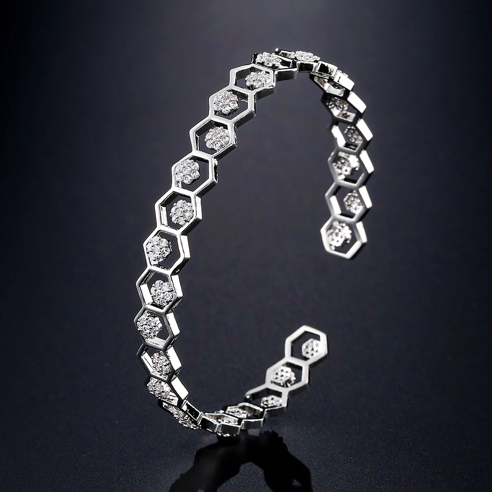 RAKOL Geometric Hexagon Shape Open Bangles Adjustable Cubic Zirconia Bangle Bracelets for Women Exquisite Jewelry
RAKOL Geometric Hexagon Shape Open Bangles Adjustable Cubic Zirconia Bangle Bracelets for Women Exquisite Jewelry