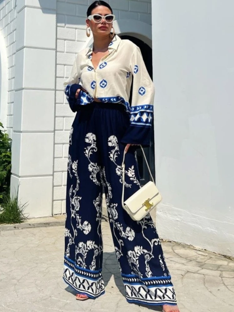 Women's New Fashion Positioning Printed Loose Long Sleeved Top, Wide Leg Pants Two-piece Set, Daily Office Commuting Outfit
Women's New Fashion Positioning Printed Loose Long Sleeved Top, Wide Leg Pants Two-piece Set, Daily Office Commuting Outfit