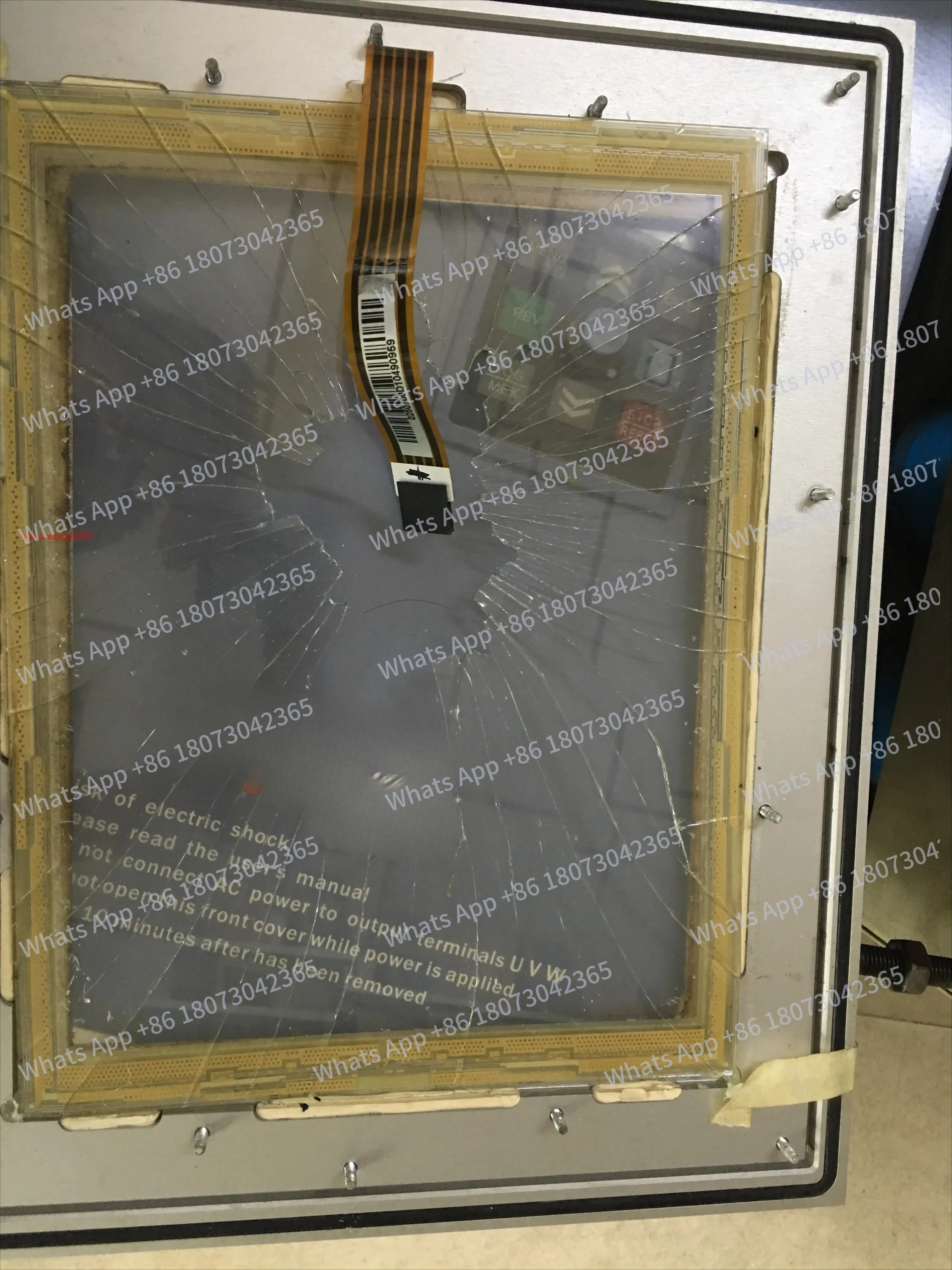 Для сенсорного экрана 4PP281.1043-B5/75
Для сенсорного экрана 4PP281.1043-B5/75