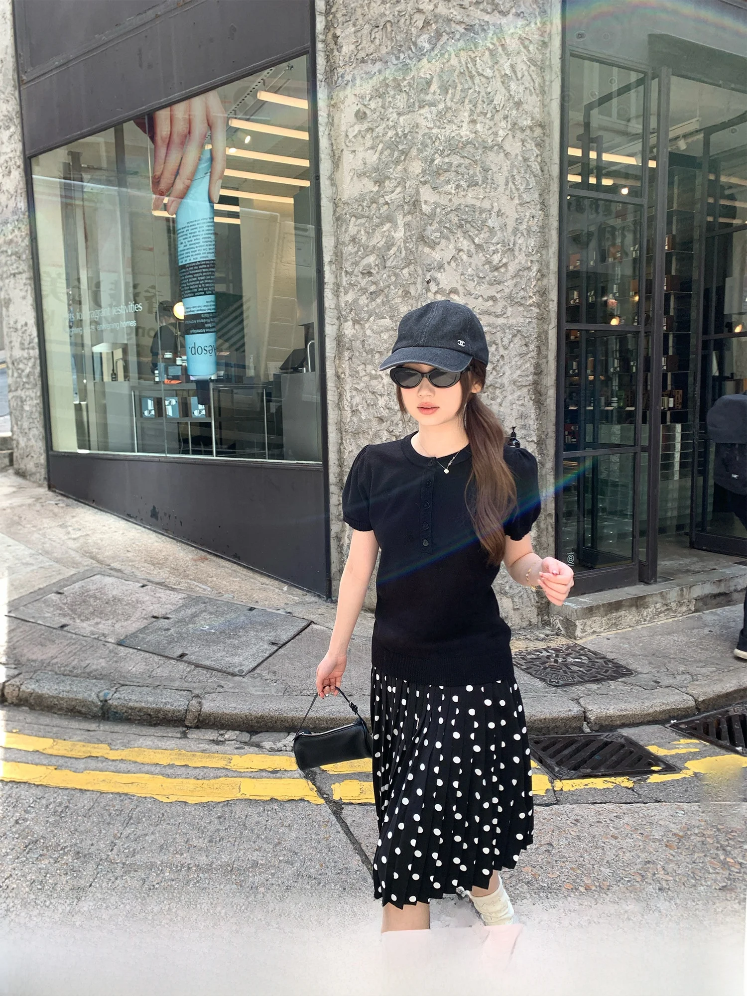 Black Knitted Polka Dot Pleated Skirt Set Short Sleeve Bubble Sleeve Fashion Ensemble Slimming And Age Reducing
Black Knitted Polka Dot Pleated Skirt Set Short Sleeve Bubble Sleeve Fashion Ensemble Slimming And Age Reducing