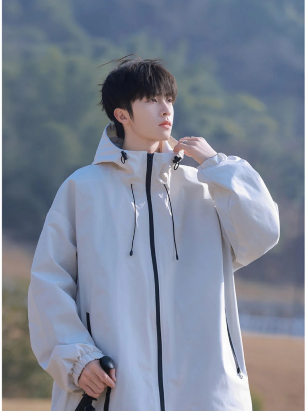 Hong Kong Sle Spring Autumn Men's Outdoor Waterproof Hooded Jaet Faionable High-End American Coat Youth Culture
Hong Kong Sle Spring Autumn Men's Outdoor Waterproof Hooded Jaet Faionable High-End American Coat Youth Culture